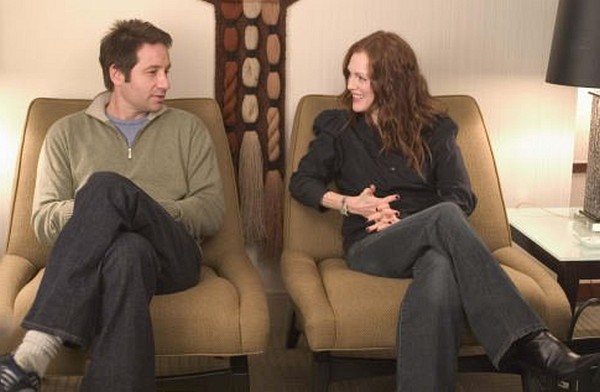 Still of David Duchovny and Julianne Moore in Trust the Man