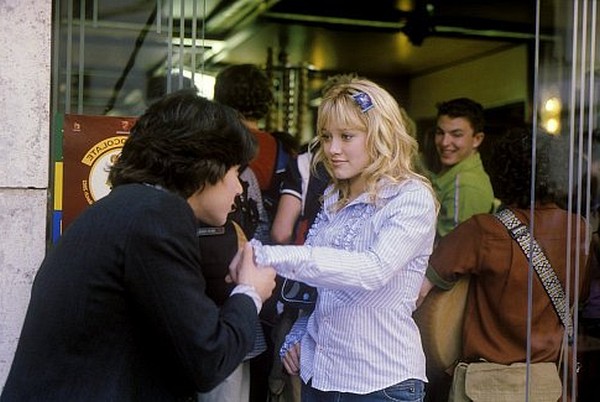 Photo: Still of Hilary Duff and Yani Gellman in The Lizzie McGuire Movie