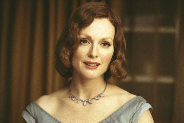 Still of Julianne Moore in The Hours