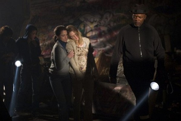 Still of Samuel L. Jackson and Julianne Moore in Freedomland