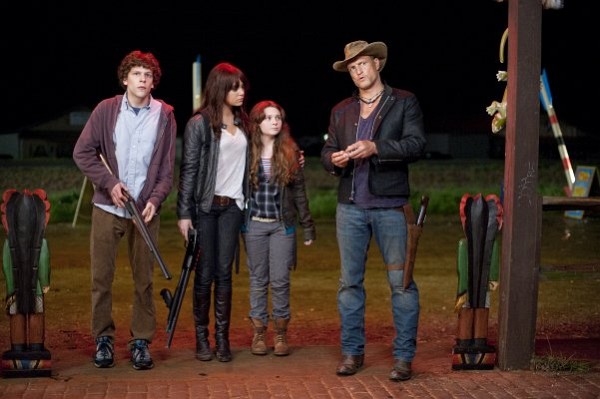 Still of Woody Harrelson, Jesse Eisenberg, Abigail Breslin and Emma Stone in Zombieland