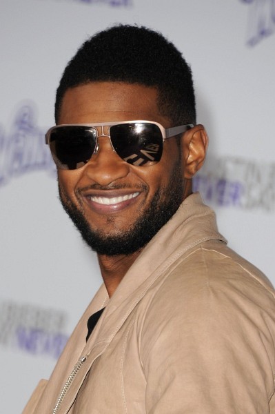 Usher Raymond at event of Justin Bieber: Never Say Never