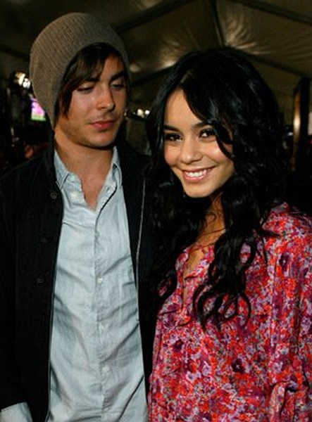Vanessa Hudgens and Zac Efron at event of Watchmen