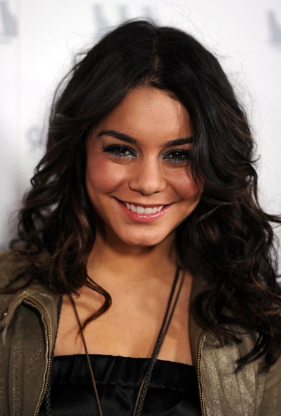 Vanessa Hudgens at event of Girl Walks Into a Bar