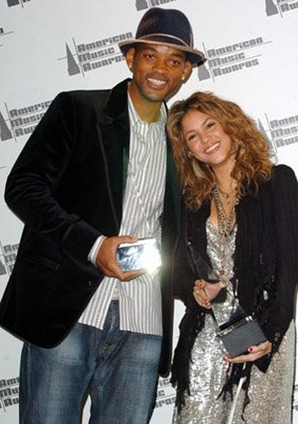 Will Smith and Shakira at event of 2005 American Music Awards