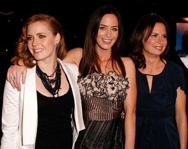 Amy Adams, Mary Lynn Rajskub and Emily Blunt at event of Sunshine Cleaning