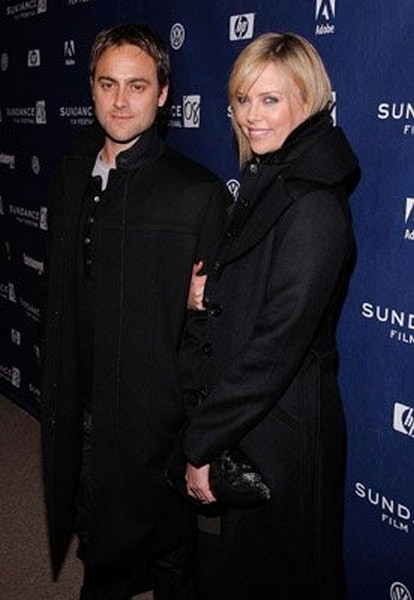 Charlize Theron and Stuart Townsend at event of Sleepwalking