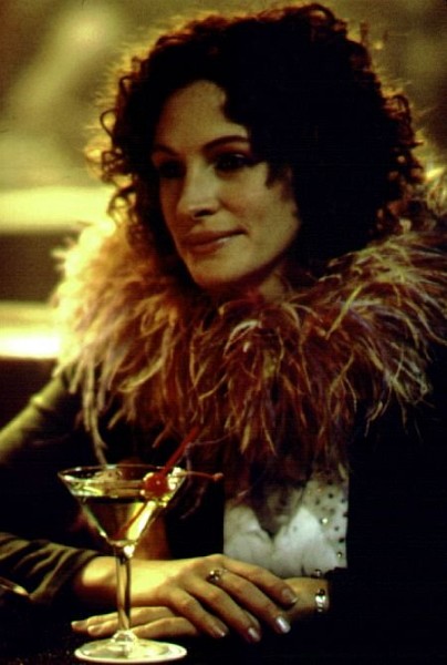 Julia Roberts stars as Samantha