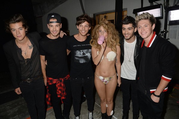Lady Gaga, Liam Payne, Harry Styles, Zayn Malik, One Direction and Louis Tomlinson at event of 2013 MTV Video Music Awards