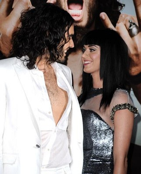 Russell Brand and Katy Perry at event of Get Him to the Greek