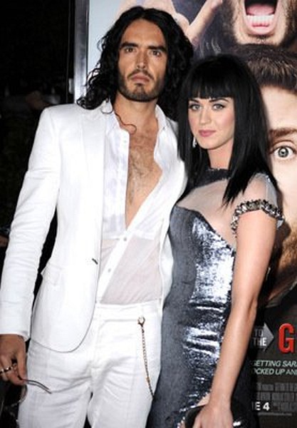 Russell Brand and Katy Perry at event of Get Him to the Greek