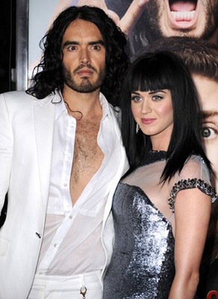 Russell Brand and Katy Perry at event of Get Him to the Greek