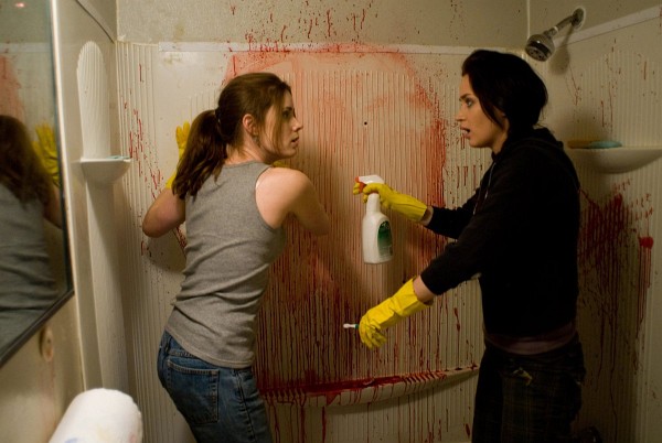 Still of Amy Adams and Emily Blunt in Sunshine Cleaning