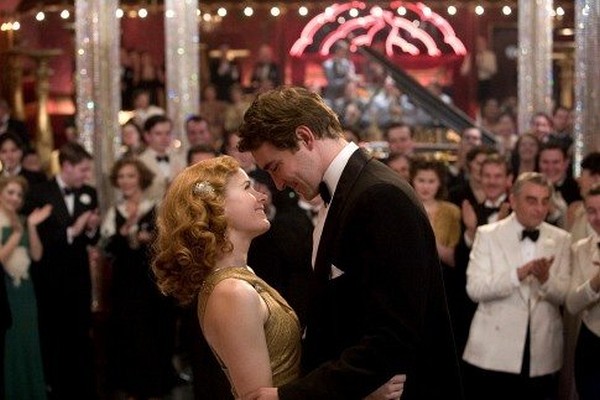 Still of Amy Adams and Lee Pace in Miss Pettigrew Lives for a Day