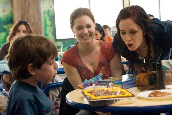Still of Amy Adams, Emily Blunt and Jason Spevack in Sunshine Cleaning