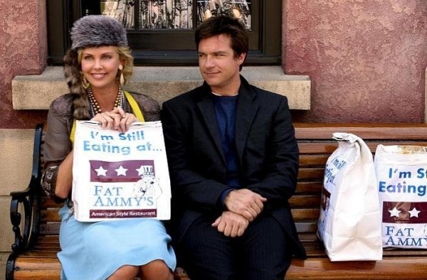 Still of Charlize Theron and Jason Bateman in Arrested Development