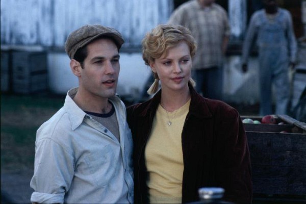 Still of Charlize Theron and Paul Rudd in The Cider House Rules