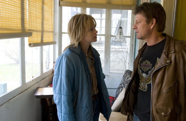 Still of Charlize Theron and Sean Bean in North Country