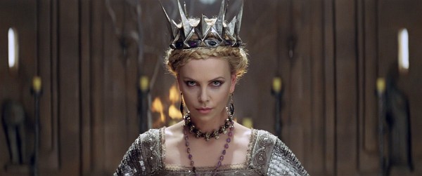 Still of Charlize Theron in Snow White and the Huntsman