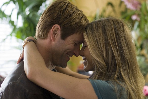 Still of Jennifer Aniston and Aaron Eckhart in Love Happens