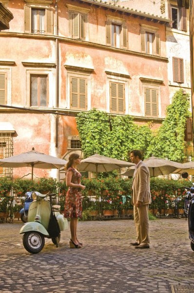 Still of Julia Roberts and Clive Owen in Duplicity