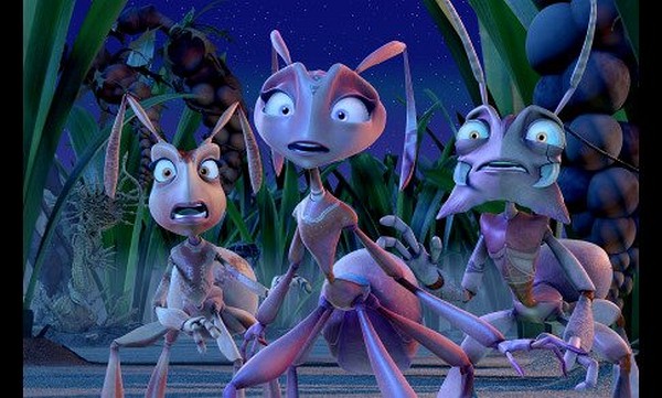 Still of Julia Roberts and Regina King in The Ant Bully