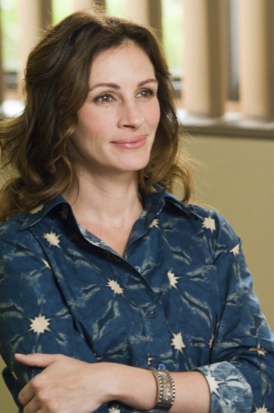Still of Julia Roberts in Larry Crowne