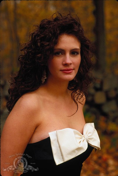 Still of Julia Roberts in Mystic Pizza