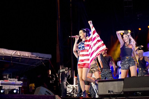 Still of Katy Perry in Macy's 4th of July Fireworks Spectacular