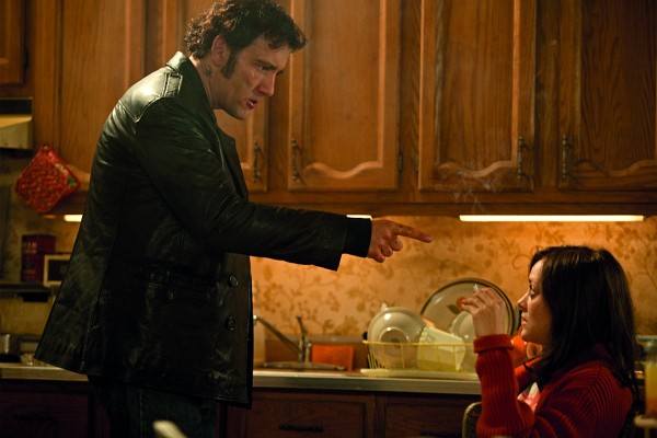 Photo: Still of Marion Cotillard and Clive Owen in Blood Ties