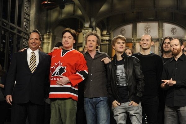 Still of Mike Myers, Dana Carvey, Jon Lovitz and Justin Bieber in Saturday Night Live