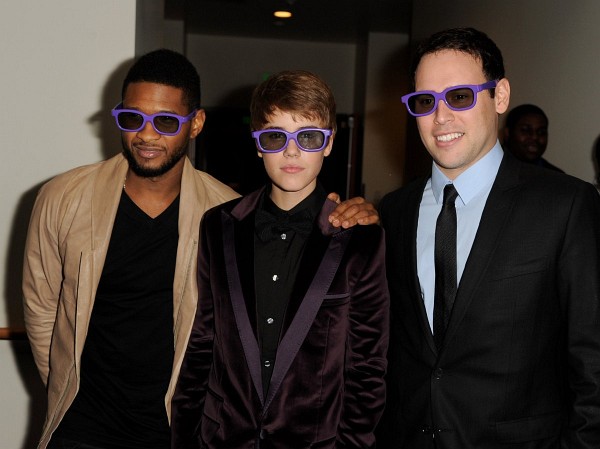 Usher Raymond, Justin Bieber and Scooter Braun at event of Justin Bieber: Never Say Never