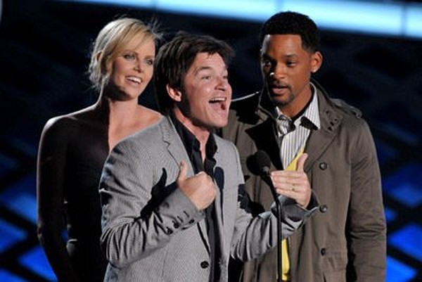 Will Smith, Charlize Theron and Jason Bateman at event of 2008 MTV Movie Awards