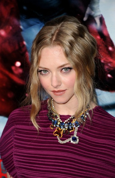 Amanda Seyfried at event of Red Riding Hood