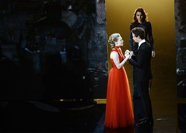 Amanda Seyfried, Eddie Redmayne and Samantha Barks