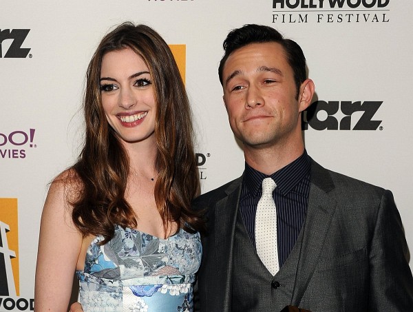 Anne Hathaway and Joseph Gordon-Levitt