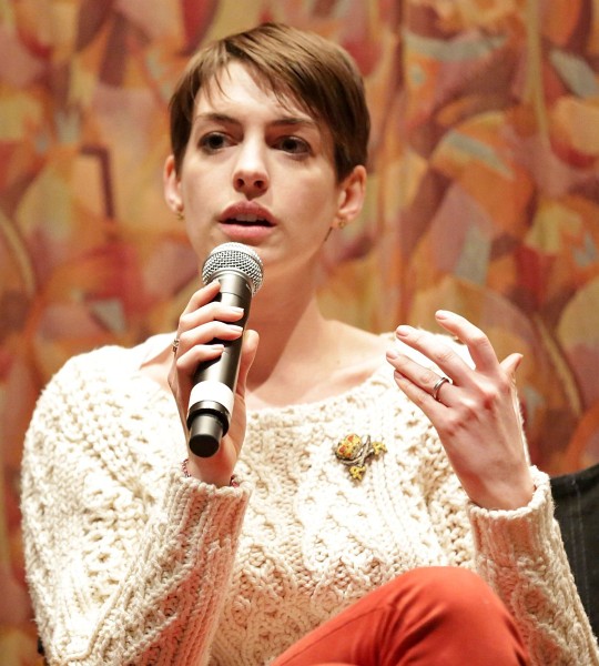 Anne Hathaway at event of Les Misérables