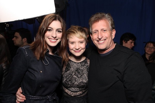 Anne Hathaway, Joe Roth and Mia Wasikowska at event of Alice in Wonderland