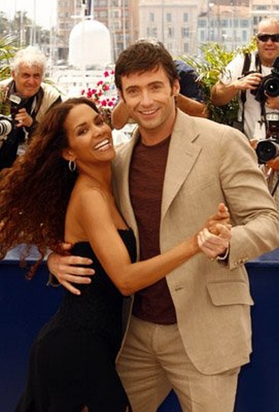 Halle Berry and Hugh Jackman at event of X-Men: The Last Stand