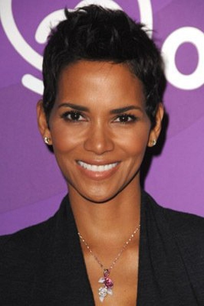 Halle Berry Short Hair Style How To Pixie Cut Video By Fotsa