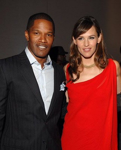 Jamie Foxx and Jennifer Garner at event of The Kingdom