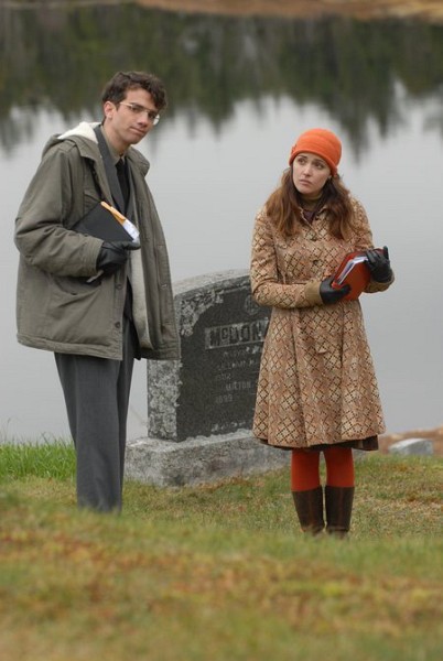 Jay Baruchel and Rose Byrne in Just Buried