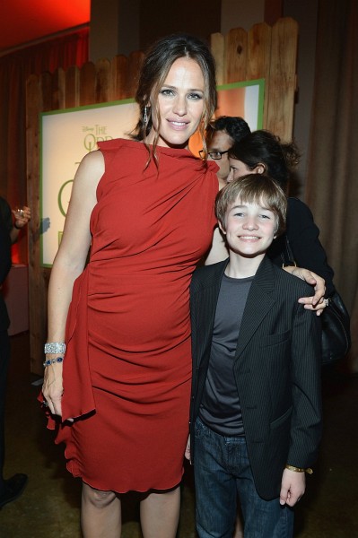 Jennifer Garner and CJ Adams at event of The Odd Life of Timothy Green