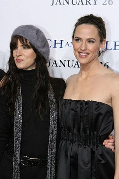 Juliette Lewis and Jennifer Garner at event of Catch and Release