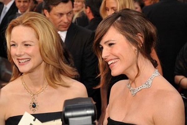 Laura Linney and Jennifer Garner at event of The 80th Annual Academy Awards