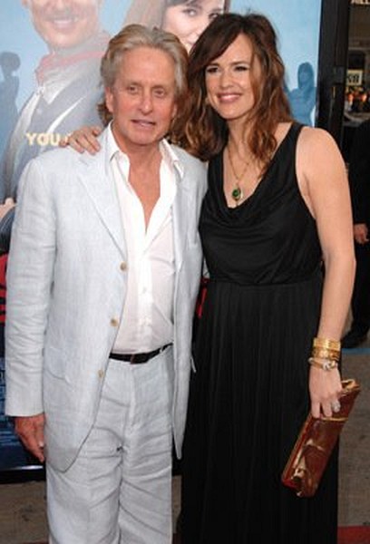 Michael Douglas and Jennifer Garner at event of Ghosts of Girlfriends Past