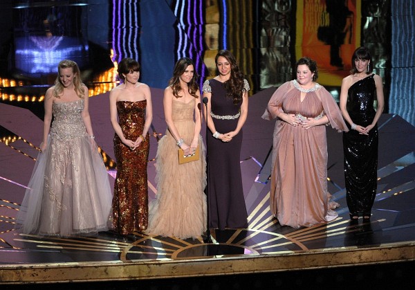 Photo: Rose Byrne, Melissa McCarthy, Maya Rudolph, Wendi McLendon-Covey, Kristen Wiig and Ellie Kemper