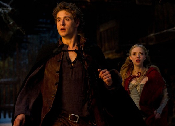 Still of Amanda Seyfried and Max Irons in Red Riding Hood