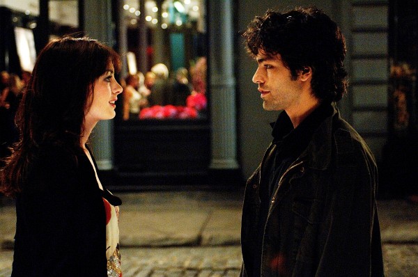 Still of Anne Hathaway and Adrian Grenier in The Devil Wears Prada