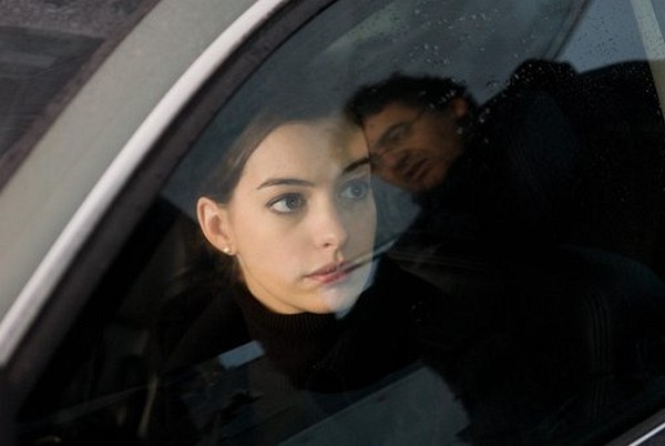 Photo: Still of Anne Hathaway in Passengers
